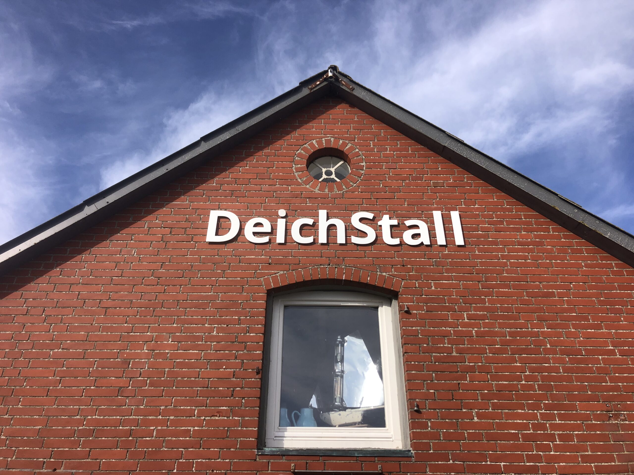 Mit diesem kleinen Video möchten wir uns bei denen bedanken, die uns hier im Pellwormer DeichStall durch die Open Air Saison begleitet haben. 